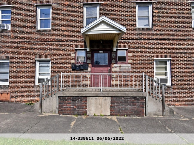 Building Photo - 1013 Washington Ave