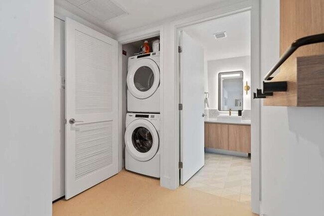 Building Photo - Orange Crush- Resort-Style Amenities