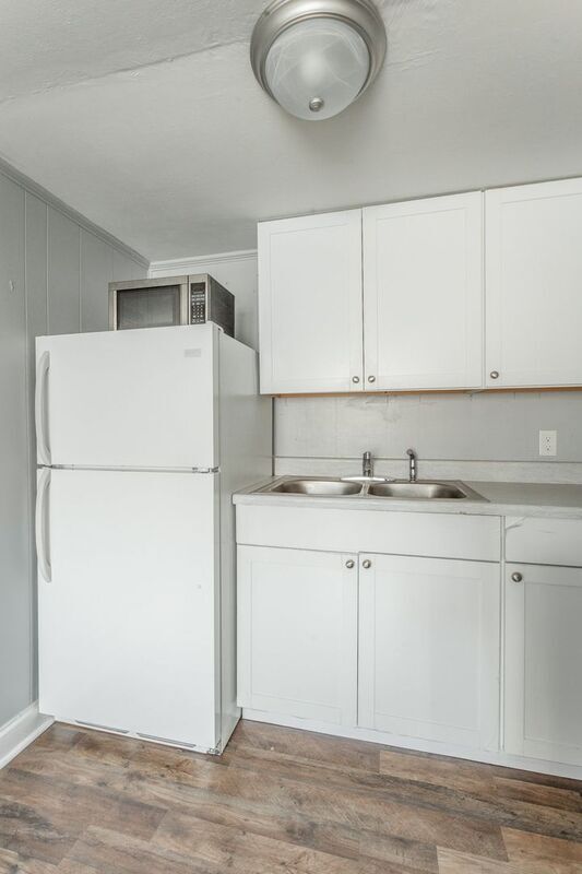 Building Photo - 311 Hedgewood Dr