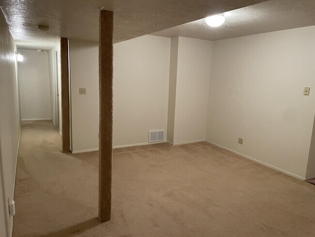 Building Photo - 25 Heritage Cove