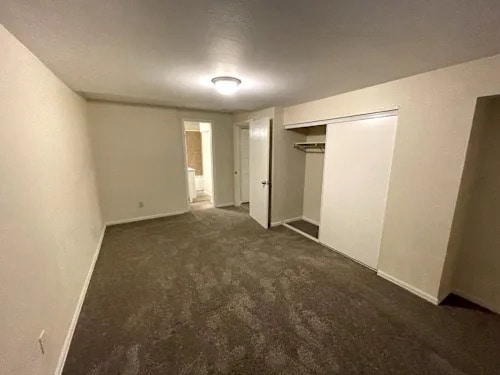 Building Photo - 6405 S Oak Way