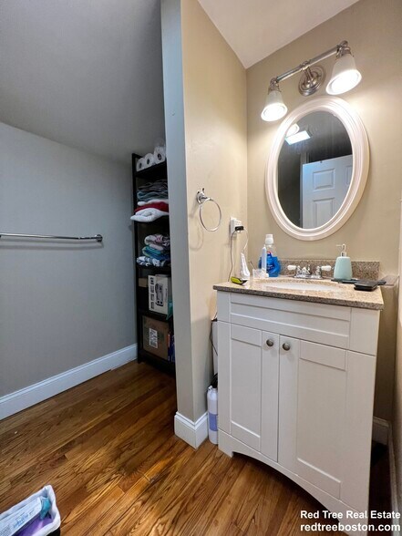 Building Photo - 57 Day St