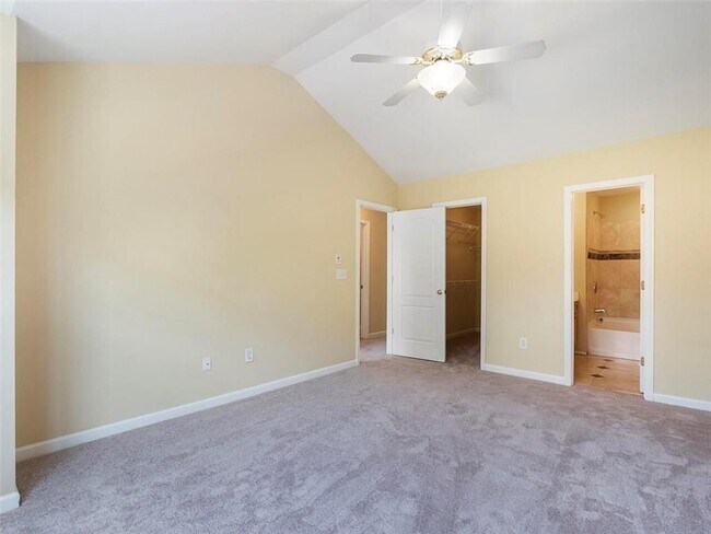 Building Photo - 1929 Hoods Fort Cir NW