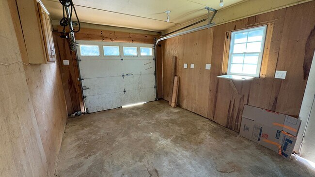 Building Photo - 14 Clement Dr