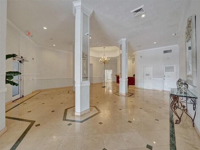 Building Photo - 1301 NE Miami Gardens Dr