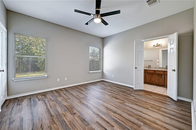 Building Photo - 11306 Dimmit St