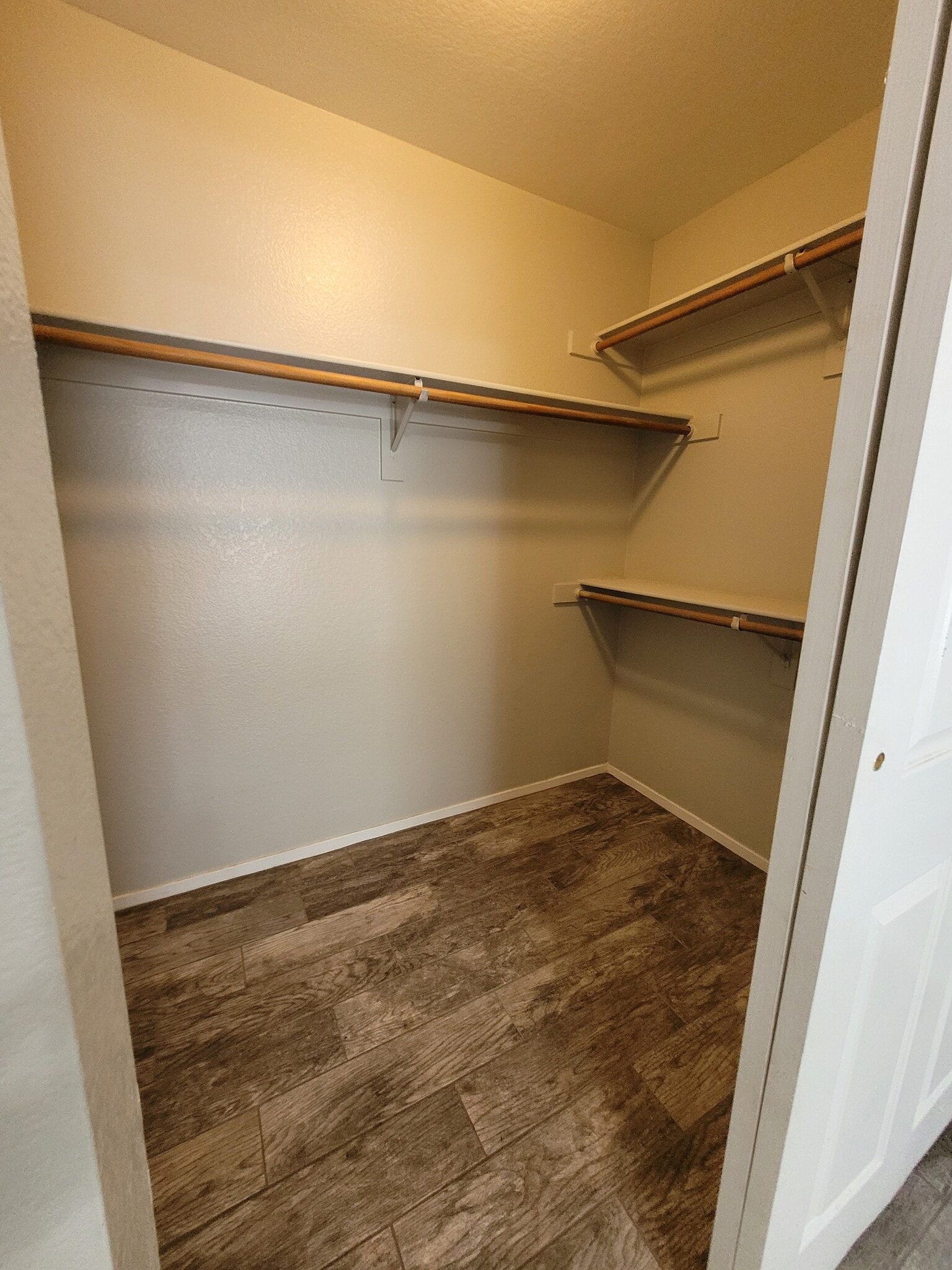Building Photo - 5104 Crystal Breeze Ln