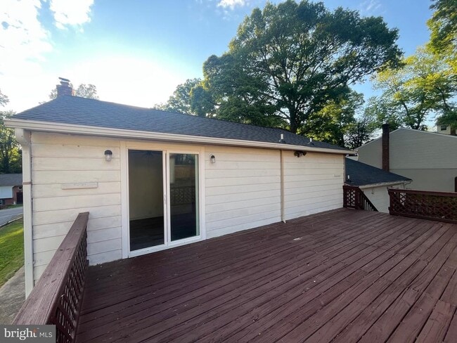 Building Photo - 11827 Rutherford Dr