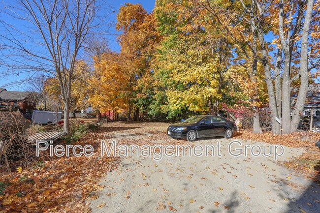 Building Photo - 120 Elm St