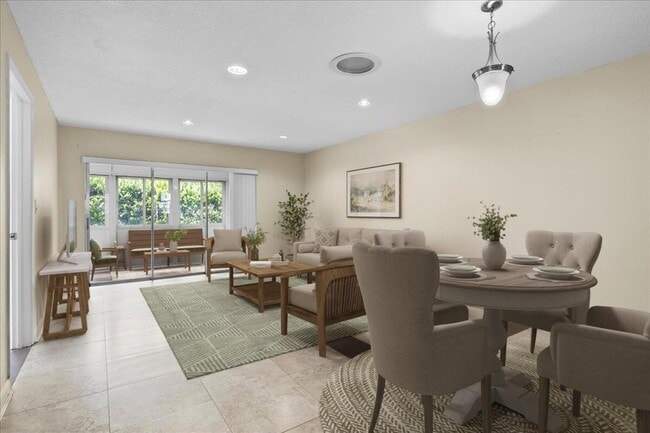 Building Photo - 374 Bennington Ln