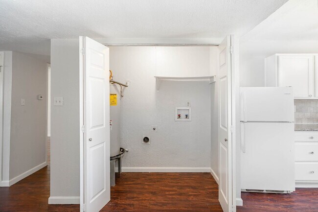 Building Photo - Charming 3-Bedroom Home in Fort Worth