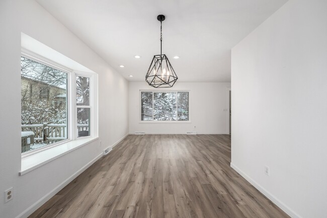 Building Photo - Perfectly remodeled 4 Bed home in Arvada