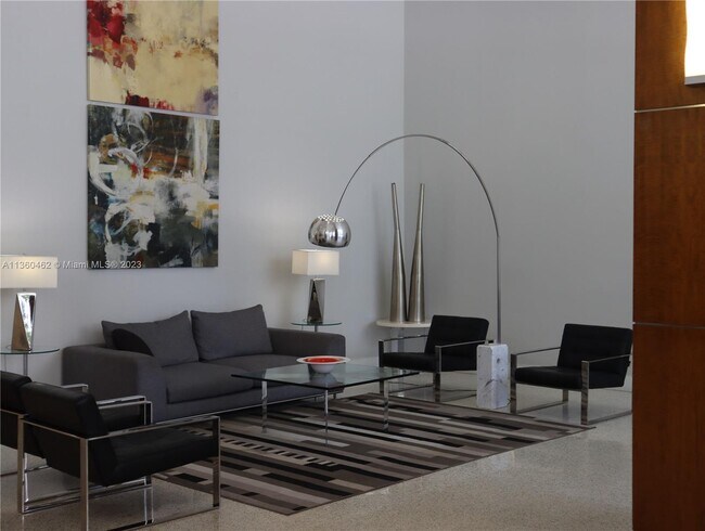 Building Photo - 3000 S Ocean Dr