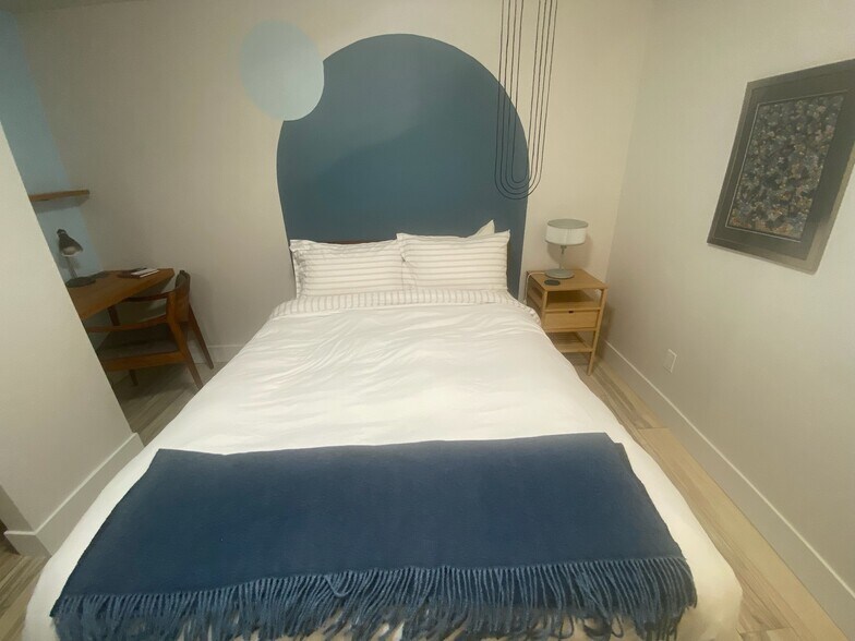 Building Photo - 805 Highland Ave