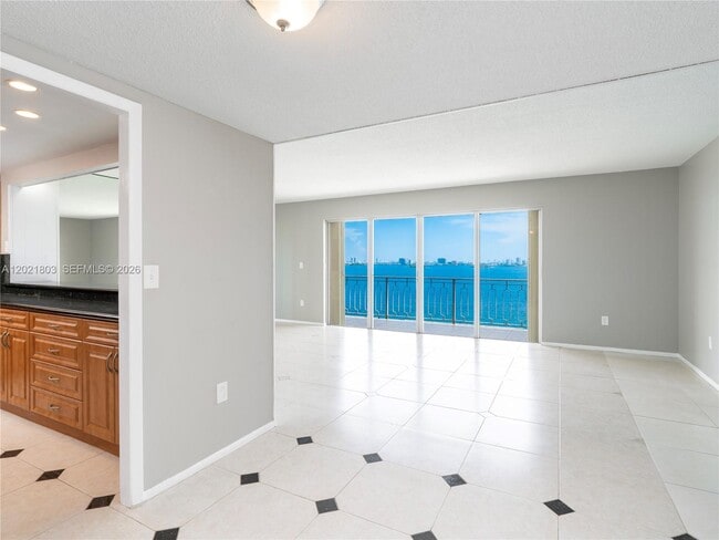 Building Photo - 11111 Biscayne Blvd