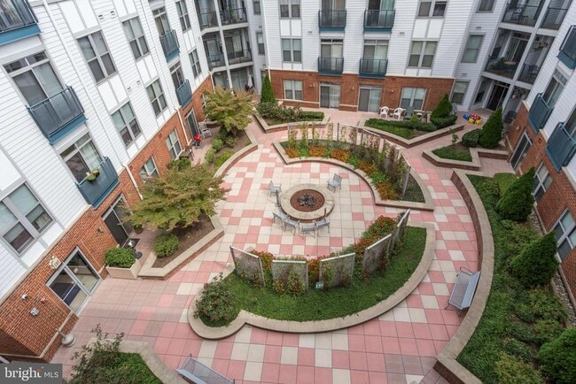 Building Photo - 1800 Wilson Blvd