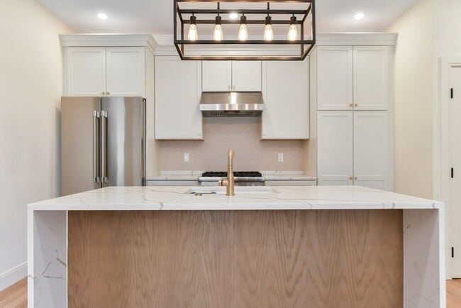 Building Photo - 36 McKone St