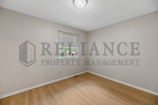Building Photo - 10919 W Nantucket St