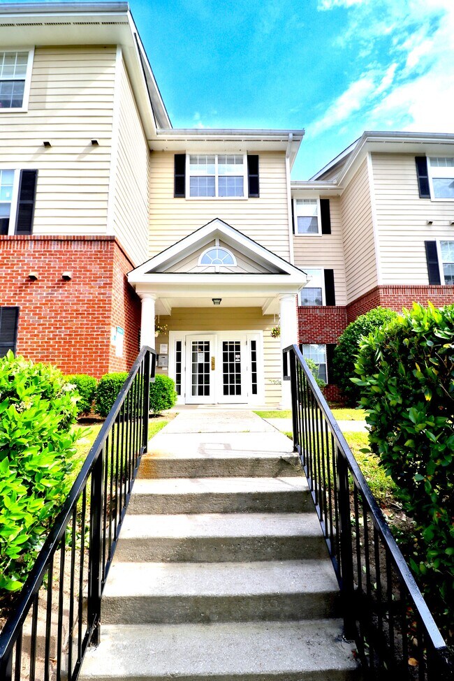 Building Photo - 121 Timmerman St