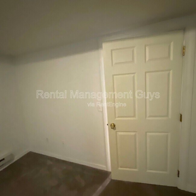 Building Photo - 2021 3rd Ave S