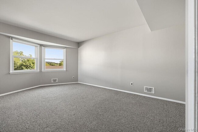 Building Photo - 16 D Essex Pl