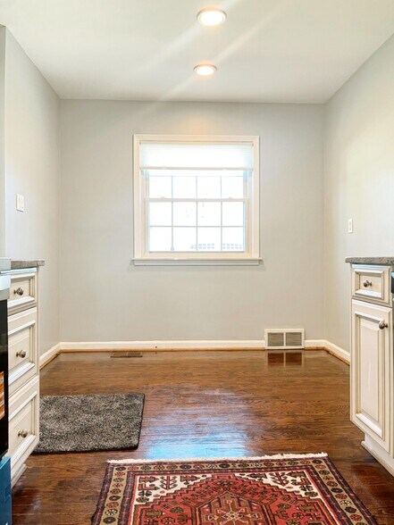 Building Photo - 1655 Hazel St