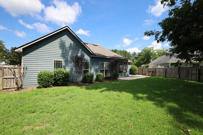 Building Photo - 4634 Amelia Cir