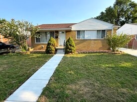 Building Photo - 30915 Beechnut St