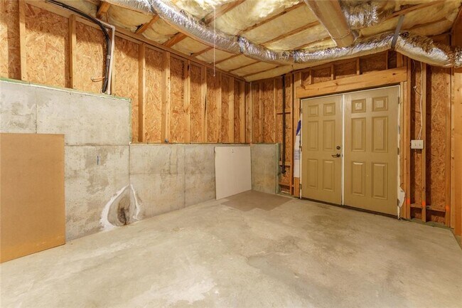 Building Photo - 214 Chandler Walk