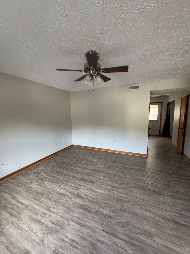 Building Photo - 4774 Mayfield Dr