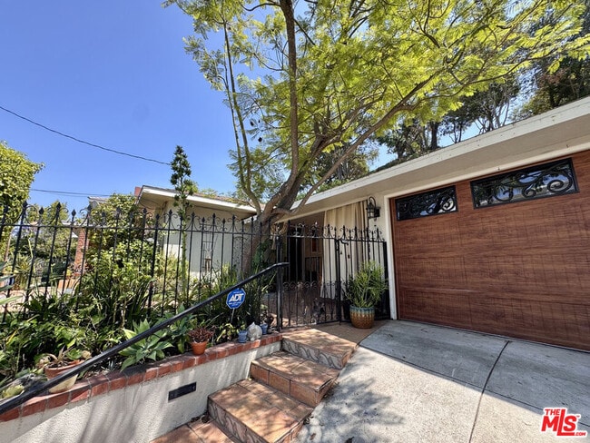 Building Photo - 7756 Torreyson Dr