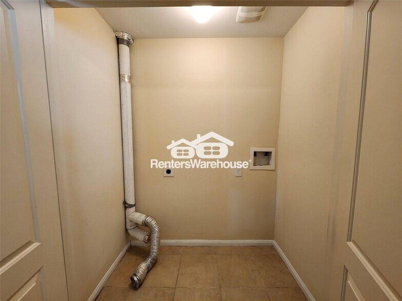 Building Photo - 1714 Doyle Ct