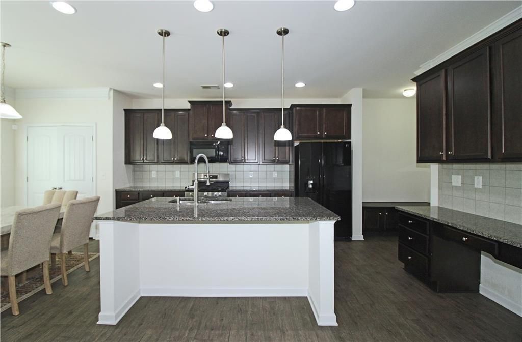 Building Photo - 1390 Napa Valley Dr SW