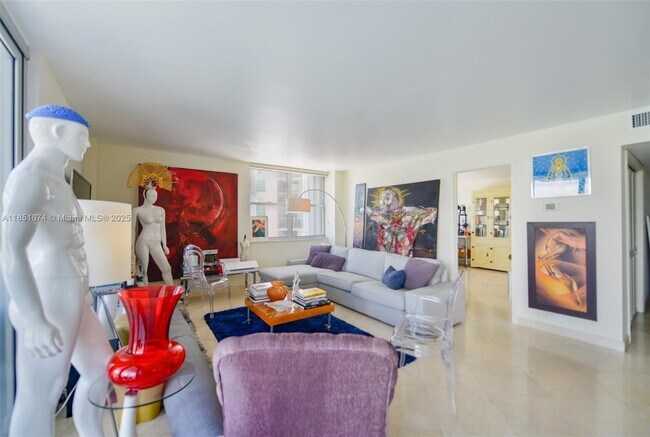 Building Photo - 5838 Collins Ave