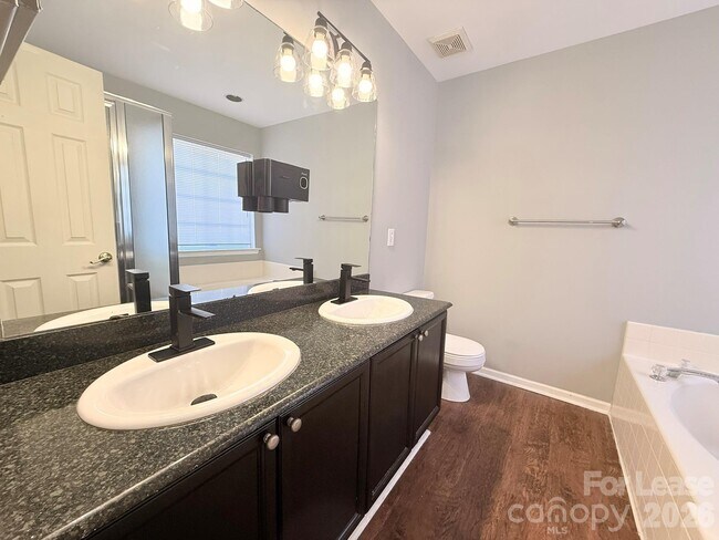 Building Photo - 4014 Racoon Ct