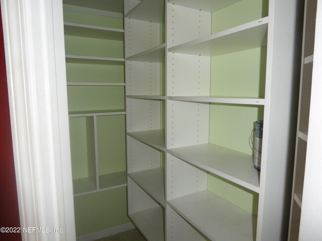Building Photo - 8716 Canopy Oaks Dr