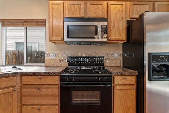Building Photo - 3354 W Wave Dr