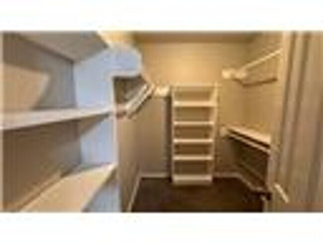 Building Photo - 3bd/2bth House
