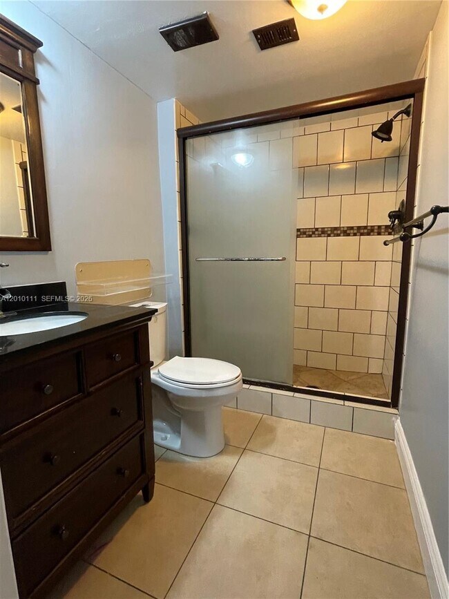 Building Photo - 9999 Summerbreeze Dr