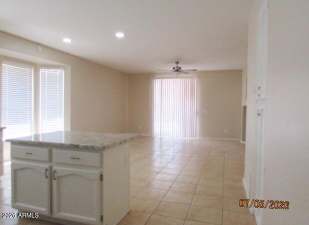 Building Photo - 6135 W Navajo Dr
