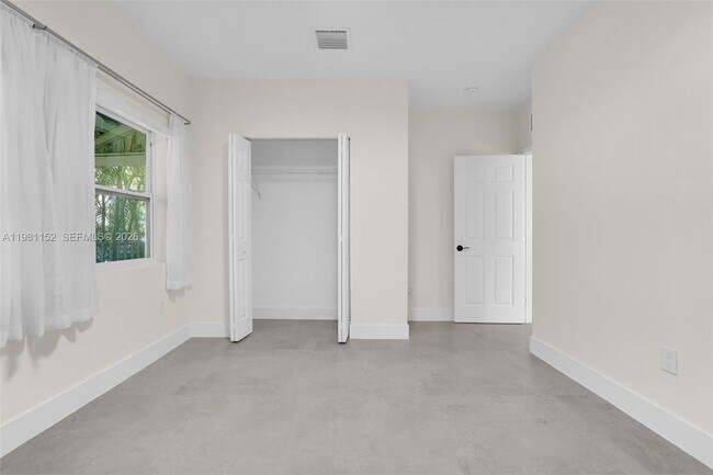 Building Photo - 52 NW 47th Terrace