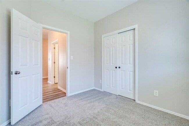 Building Photo - 7722 Buck Meadow Dr