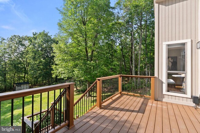 Building Photo - 39368 Longhill Ln