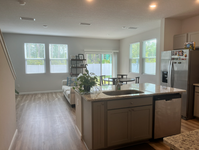 Building Photo - 14542 Macadamia Ln