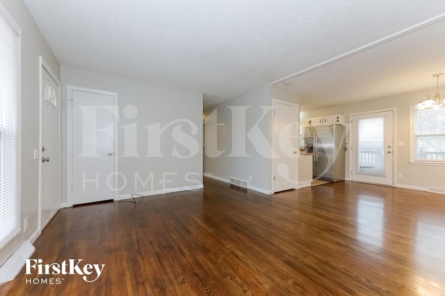 Building Photo - 210 Berry Ave