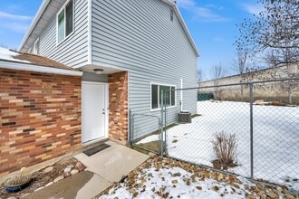 Building Photo - 7873 S Chadbourne Dr