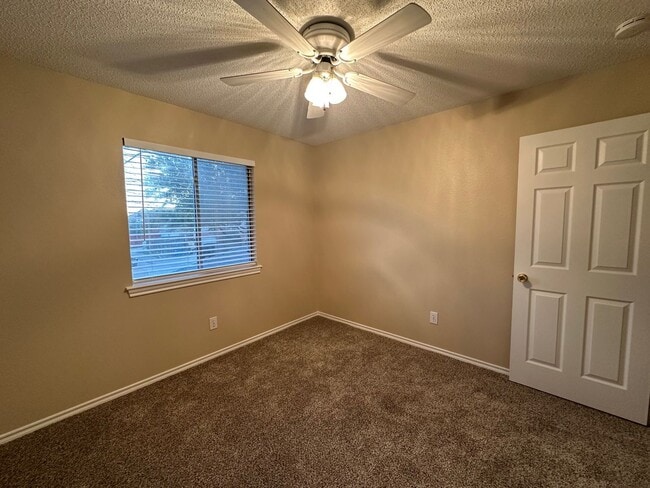 Building Photo - Coming Soon- Move in available 4/10/26