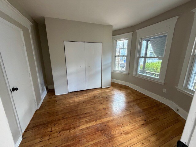 Building Photo - 81 Lilac St