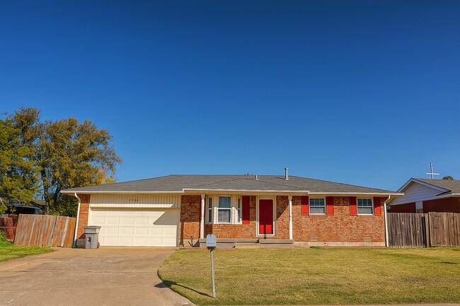 Primary Photo - 4807 NW Cheyenne Ave