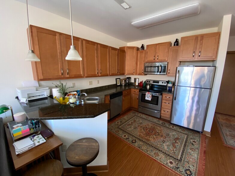 Building Photo - 1917 Monroe St